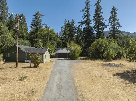 781 Cheney Creek Road Grants Pass OR 97527