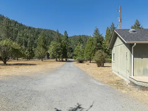 781 Cheney Creek Road Grants Pass OR 97527