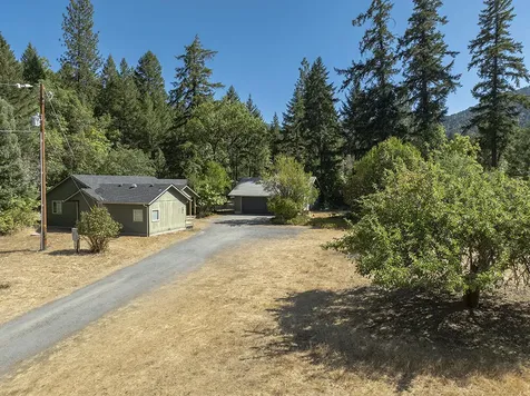 781 Cheney Creek Road Grants Pass OR 97527