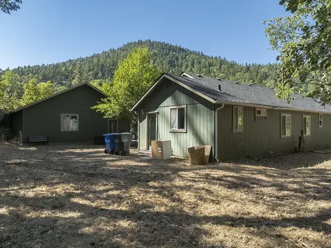 781 Cheney Creek Road Grants Pass OR 97527
