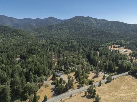 781 Cheney Creek Road Grants Pass OR 97527