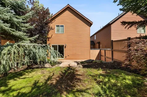 20261 Ellie Lane Bend OR 97703