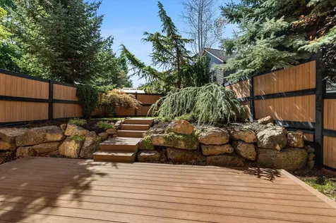 20261 Ellie Lane Bend OR 97703