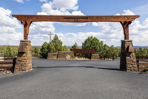 1668 SE Texas Circle Prineville OR 97754