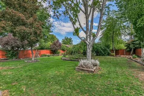 3004 Cheltenham Way Medford OR 97504