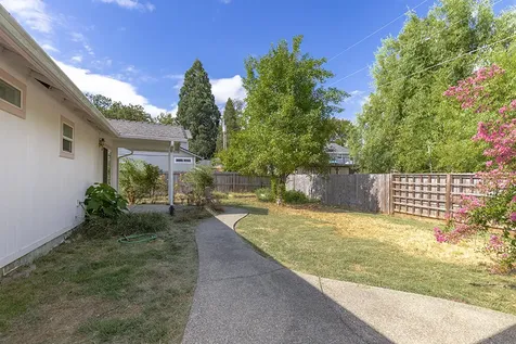 1710 Blue Moon Lane Grants Pass OR 97527