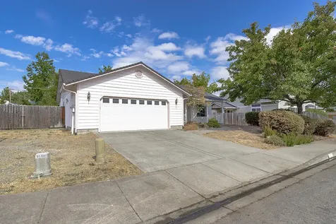 1710 Blue Moon Lane Grants Pass OR 97527