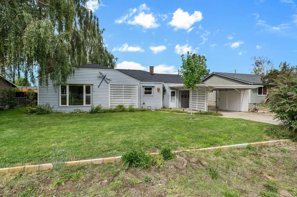 999 NE Del Rio Avenue Prineville OR 97754