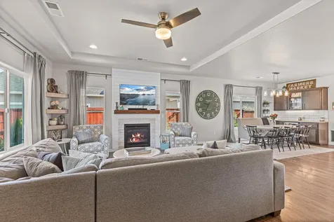 617 Tivoli Drive Medford OR 97501