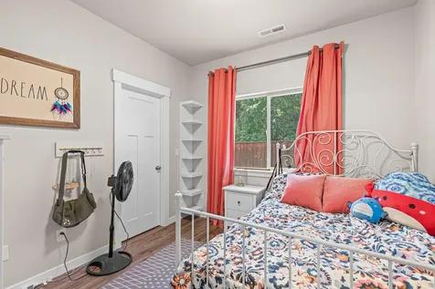 617 Tivoli Drive Medford OR 97501