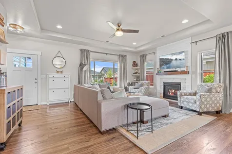 617 Tivoli Drive Medford OR 97501