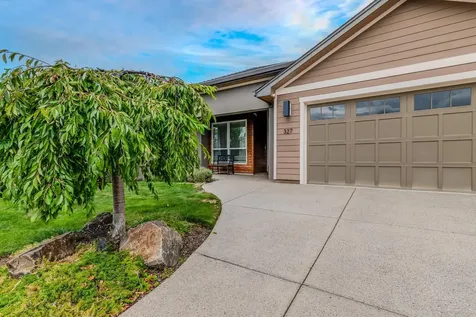 327 Kansas Drive Medford OR 97504