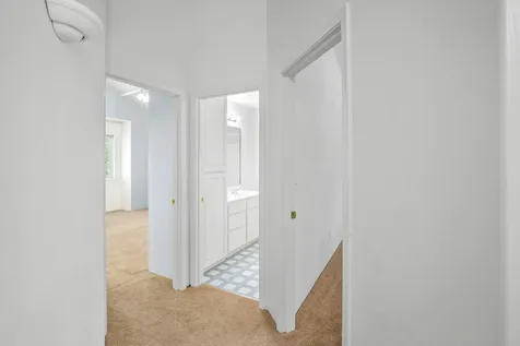906 Mary Jane Avenue Ashland OR 97520