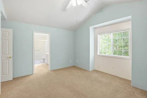 906 Mary Jane Avenue Ashland OR 97520