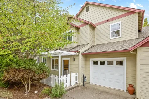 906 Mary Jane Avenue Ashland OR 97520