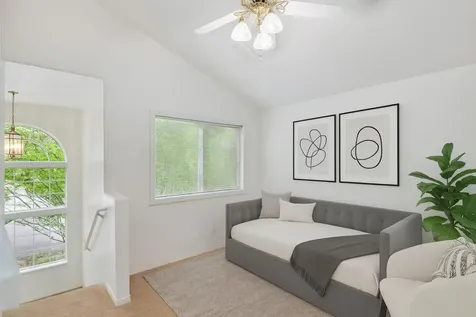 906 Mary Jane Avenue Ashland OR 97520