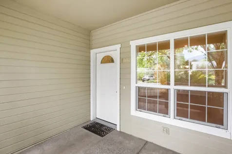 906 Mary Jane Avenue Ashland OR 97520