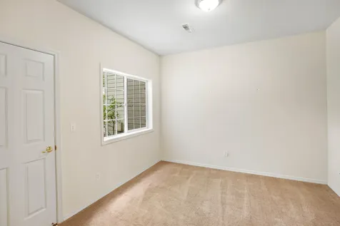 906 Mary Jane Avenue Ashland OR 97520