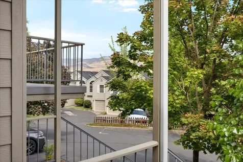 384 Glenn Street Ashland OR 97520