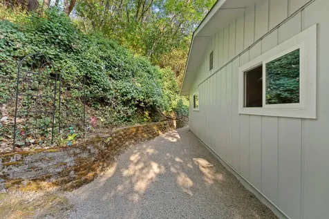 219 Bluebell Lane Grants Pass OR 97527