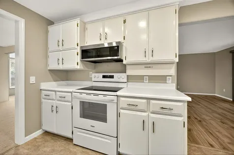 121 Meadow View Drive Phoenix OR 97535