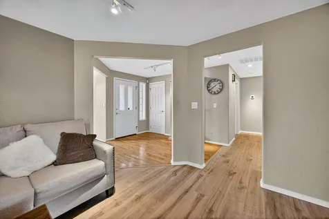 121 Meadow View Drive Phoenix OR 97535