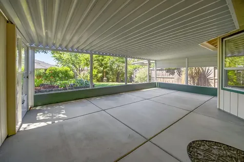 121 Meadow View Drive Phoenix OR 97535