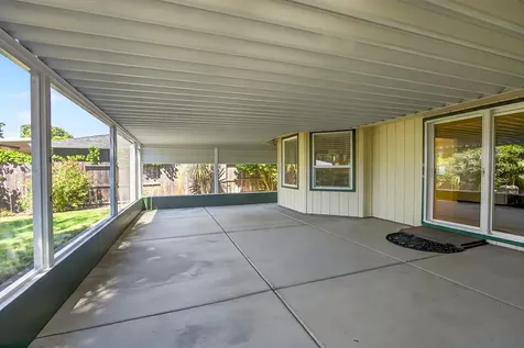 121 Meadow View Drive Phoenix OR 97535