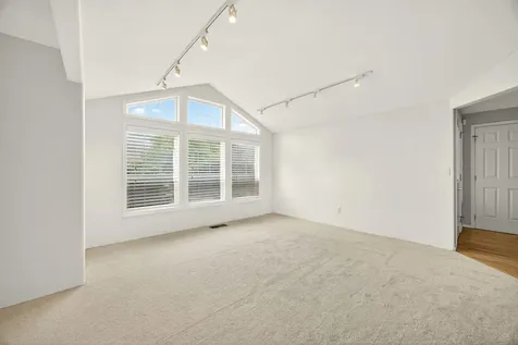 121 Meadow View Drive Phoenix OR 97535