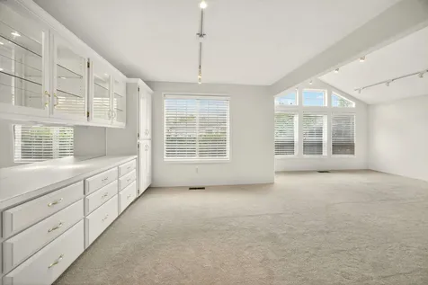 121 Meadow View Drive Phoenix OR 97535
