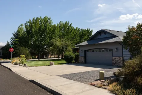 1944 NW Quince Avenue Redmond OR 97756