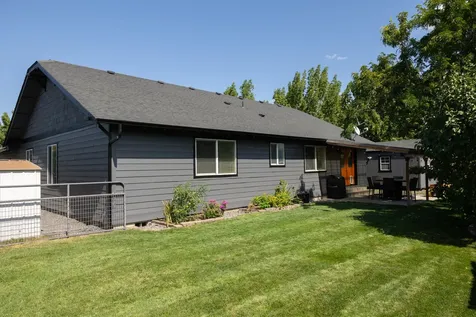 1944 NW Quince Avenue Redmond OR 97756
