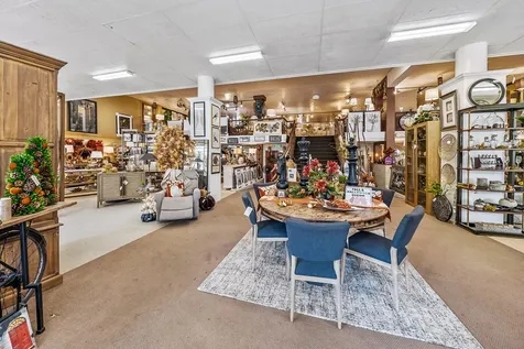 114 W Main Street Medford OR 97501