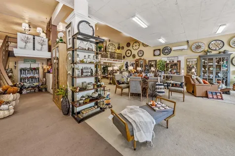 114 W Main Street Medford OR 97501