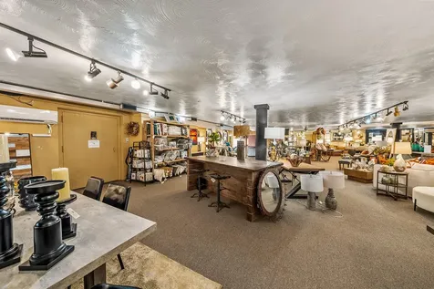 114 W Main Street Medford OR 97501