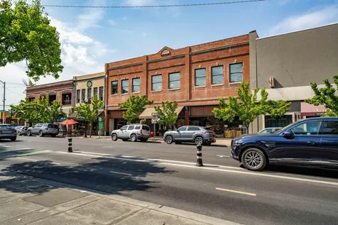 114 W Main Street Medford OR 97501