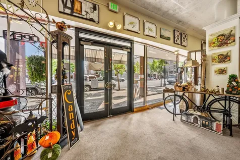 114 W Main Street Medford OR 97501