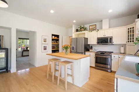 61270 Crescent Court Bend OR 97702