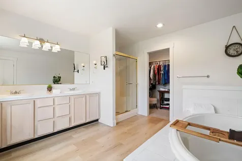 61270 Crescent Court Bend OR 97702