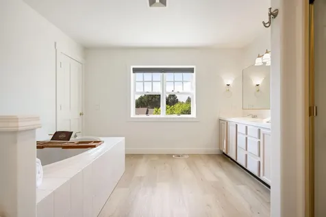 61270 Crescent Court Bend OR 97702