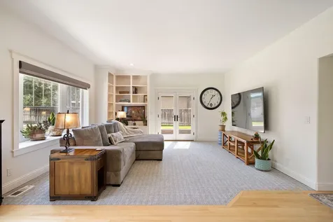 61270 Crescent Court Bend OR 97702