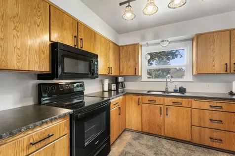 1106 SW 15th Street Redmond OR 97756
