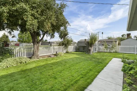 1106 SW 15th Street Redmond OR 97756