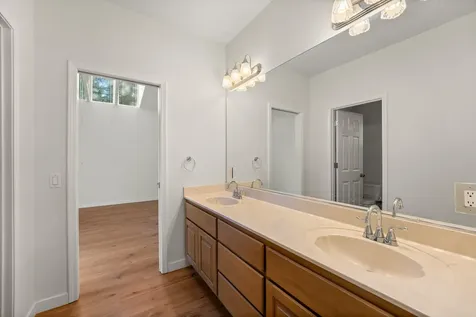 2160 NW Crown Street Grants Pass OR 97526