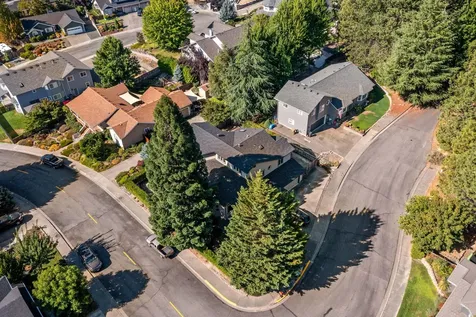 2160 NW Crown Street Grants Pass OR 97526