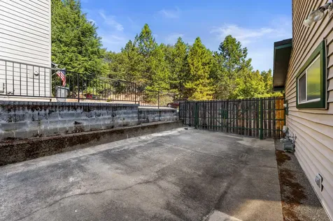 2160 NW Crown Street Grants Pass OR 97526