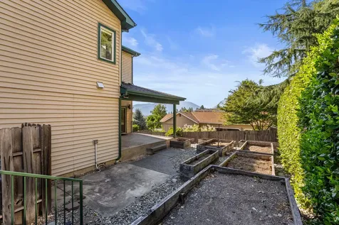 2160 NW Crown Street Grants Pass OR 97526