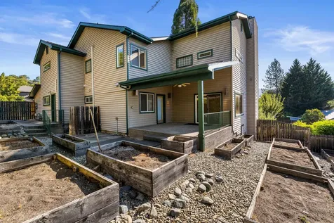 2160 NW Crown Street Grants Pass OR 97526