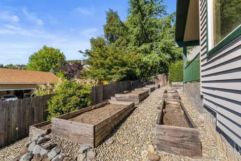 2160 NW Crown Street Grants Pass OR 97526