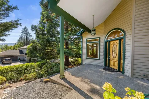 2160 NW Crown Street Grants Pass OR 97526